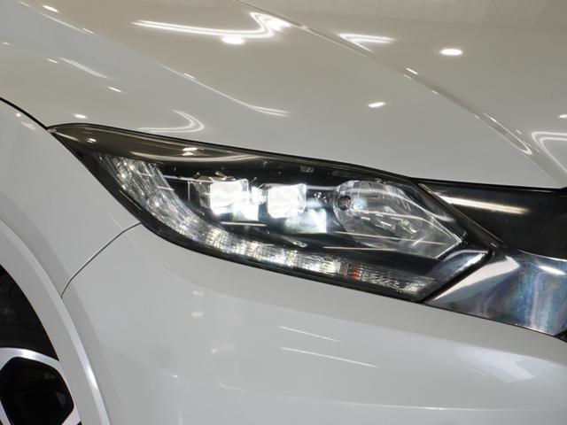 ヴェゼル ハイブリッドＺ・ホンダセンシング　ワンオーナー　社外メモリーナビ　バックカメラ　ＬＥＤヘッドライト　ＥＴＣ１．０　アダクティブクルーズコントロール　シートヒーター（9枚目）