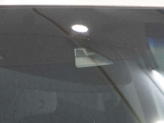 ヴェゼル ハイブリッドＺ・ホンダセンシング　ワンオーナー　社外メモリーナビ　バックカメラ　ＬＥＤヘッドライト　ＥＴＣ１．０　アダクティブクルーズコントロール　シートヒーター（12枚目）