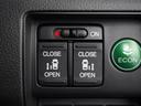 アブソルート・Ｘホンダセンシング　ワンオーナー　８インチナビ　フリップダウンモニター　クルーズコントロール　両側電動スライドドア　バックカメラ　ＥＴＣ　Ｂｌｕｅｔｏｏｔｈ　ＬＥＤヘッドライト　横滑り防止装置　アイドリングストップ（17枚目）