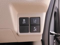 運転中の「ヒヤリ」とする瞬間をサポートしてくれる「安心」の衝突軽減装置や、乗員の「安全」を確保する数々の装備で快適なカーライフをサポートします。 5