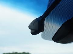 ◆ドライブレコーダー◆映像・音声などを記録する自動車用の装置です。　もしもの事故の際の記録はもちろん、旅行の際の思い出としてドライブの映像を楽しむことができます。 5