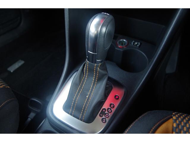 ポロ クロスポロ　クロスポロ　１．２　ＴＳＩ　純正フルセグナビ　Ｂｌｕｅｔｏｏｔｈ　ＤＶＤ　１７インチＡＷ　クリアランスソナー　ＤＳＧマニュアルモード　Ｗ／Ｐオイル漏れ修理済み　マグマオレンジＬＤ２Ｃ　ＥＴＣ（17枚目）