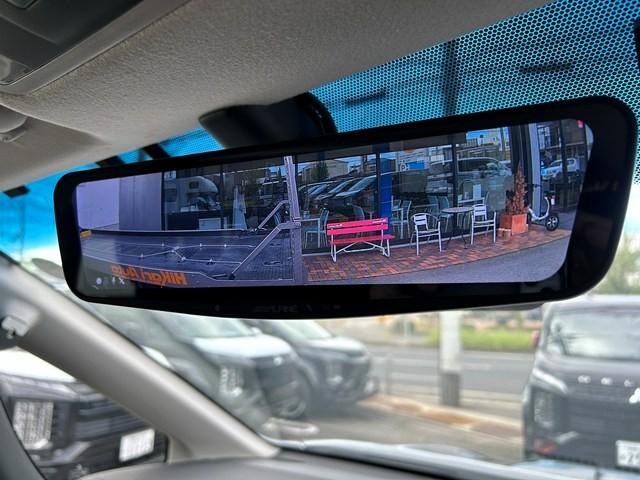 デリカD:5 P 4インチアップオーバーフェンダールーフラックリアラダーアルパイン11型ナビ後席モニターサイドステップ(18枚目)