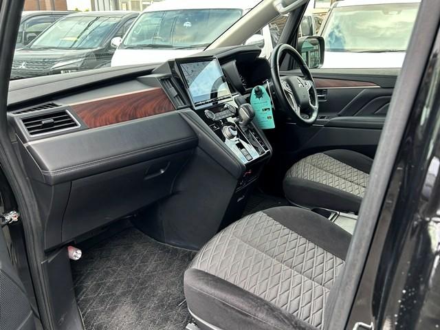 デリカＤ：５ Ｐ　オーバーフェンダーフロントバンパーガードリアガードバーナビ後席モニターＥＴＣドラレコサイドステップ（14枚目）