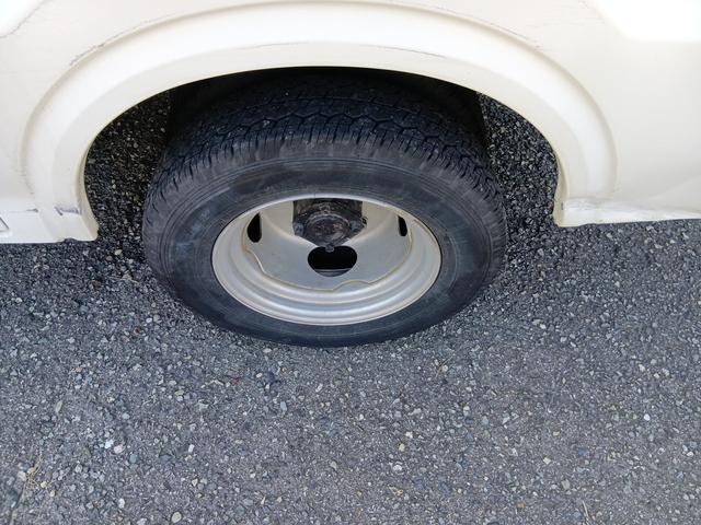 ボンゴバン ＤＸ　下取車　２／５人乗り　積載量１０００／７５０ｋｇ　外品ＥＴＣ　前後ドラレコ　荷室タイヤハウス無し　リアＷタイヤ（16枚目）
