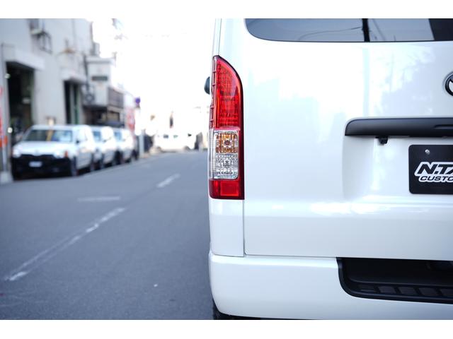 ハイエースバン ロングスーパーGL 車中泊ベッドキット 丸目キット 木目調ハンドル・インテリアパネル Buttlerシートカバー ETC フォグランプ(15枚目)