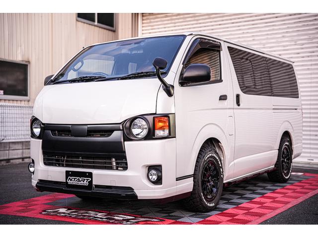 ハイエースバン スーパーＧＬ　ダークプライムＩＩ　車中泊ベッドキット　丸目キット　４１５Ｓａｆａｒｉフロントスポイラー　リアウイング　バッドフェイス　Ｂｕｔｔｌｅｒシートカバー　Ｂｕｔｔｌｅｒ木目３Ｄフロアマット　ＥＴＣ　トヨタ純正ナビ（72枚目）