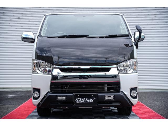 ハイエースバン ロングスーパーＧＬ　ＴＲＤ仕様　両側電動パワースライドドア　カーボンボンネット　プッシュスタート　トヨタ純正ナビ　Ｂｕｔｔｌｅｒシートカバー　木目調インテリア　ＥＴＣ（6枚目）