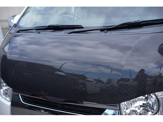 ハイエースバン ロングスーパーＧＬ　ＴＲＤ仕様　両側電動パワースライドドア　カーボンボンネット　プッシュスタート　トヨタ純正ナビ　Ｂｕｔｔｌｅｒシートカバー　木目調インテリア　ＥＴＣ（11枚目）