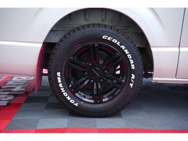 ハイエースバン ロングスーパーＧＬ　ＴＲＤ仕様　両側電動パワースライドドア　カーボンボンネット　プッシュスタート　トヨタ純正ナビ　Ｂｕｔｔｌｅｒシートカバー　木目調インテリア　ＥＴＣ（28枚目）