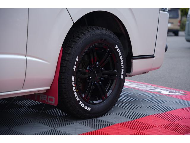 ハイエースバン ロングスーパーＧＬ　ＴＲＤ仕様　両側電動パワースライドドア　カーボンボンネット　プッシュスタート　トヨタ純正ナビ　Ｂｕｔｔｌｅｒシートカバー　木目調インテリア　ＥＴＣ（29枚目）