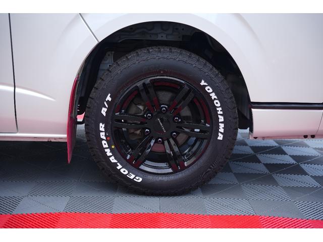 ハイエースバン ロングスーパーＧＬ　ＴＲＤ仕様　両側電動パワースライドドア　カーボンボンネット　プッシュスタート　トヨタ純正ナビ　Ｂｕｔｔｌｅｒシートカバー　木目調インテリア　ＥＴＣ（30枚目）