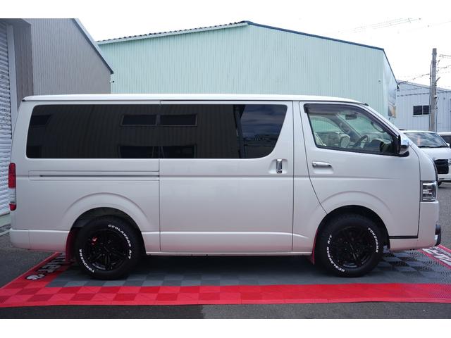 ハイエースバン ロングスーパーＧＬ　ＴＲＤ仕様　両側電動パワースライドドア　カーボンボンネット　プッシュスタート　トヨタ純正ナビ　Ｂｕｔｔｌｅｒシートカバー　木目調インテリア　ＥＴＣ（31枚目）