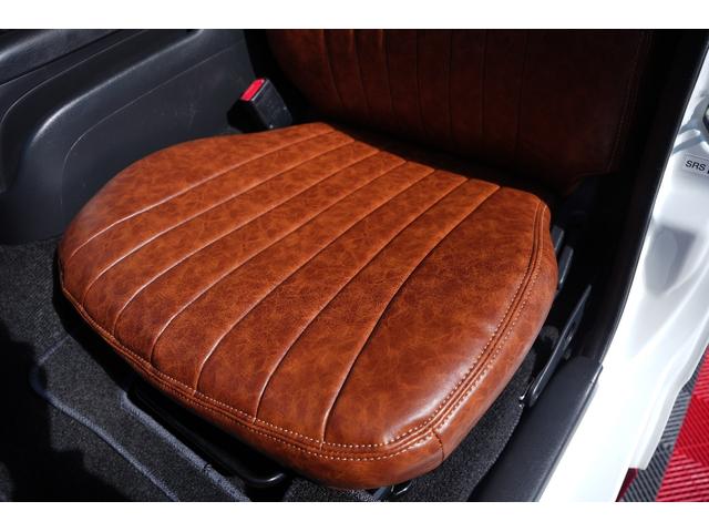 ハイエースバン ロングスーパーＧＬ　ＴＲＤ仕様　両側電動パワースライドドア　カーボンボンネット　プッシュスタート　トヨタ純正ナビ　Ｂｕｔｔｌｅｒシートカバー　木目調インテリア　ＥＴＣ（52枚目）