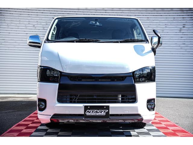 ハイエースバン スーパーＧＬ　ダークプライム　バッドフェイス　スモークヘッドライト　４１５Ｓａｆａｒｉフロントスポイラー　プッシュスタート　トヨタ純正ナビ　ＥＴＣ（6枚目）