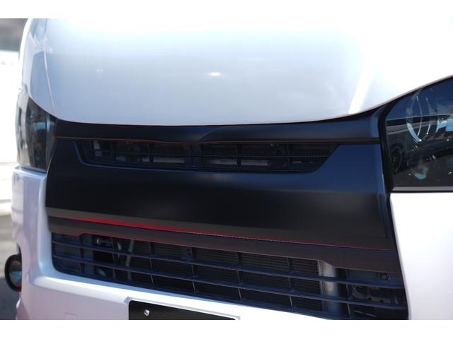 ハイエースバン スーパーＧＬ　ダークプライム　バッドフェイス　スモークヘッドライト　４１５Ｓａｆａｒｉフロントスポイラー　プッシュスタート　トヨタ純正ナビ　ＥＴＣ（12枚目）