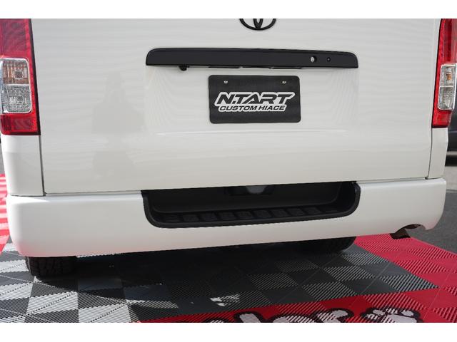 ハイエースバン スーパーＧＬ　ダークプライム　バッドフェイス　スモークヘッドライト　４１５Ｓａｆａｒｉフロントスポイラー　プッシュスタート　トヨタ純正ナビ　ＥＴＣ（19枚目）