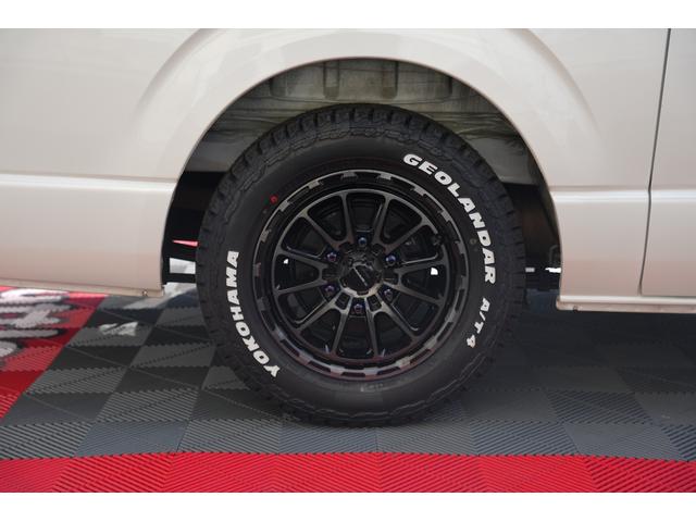 ハイエースバン スーパーＧＬ　ダークプライム　バッドフェイス　スモークヘッドライト　４１５Ｓａｆａｒｉフロントスポイラー　プッシュスタート　トヨタ純正ナビ　ＥＴＣ（29枚目）