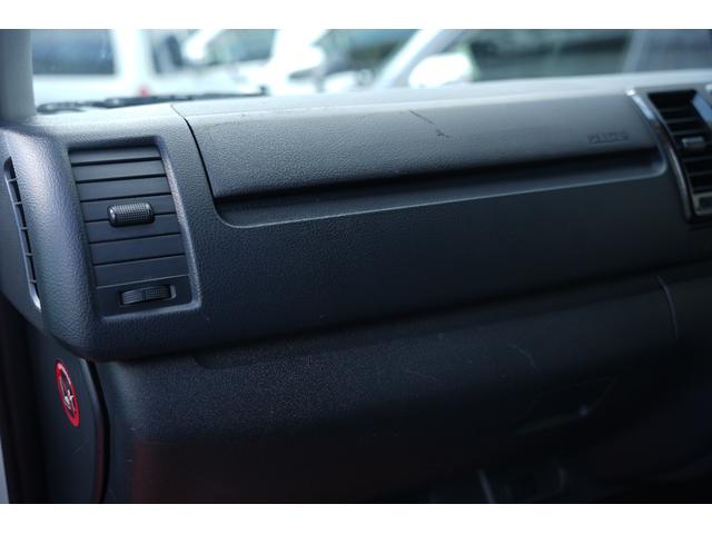 ハイエースバン スーパーＧＬ　ダークプライム　バッドフェイス　スモークヘッドライト　４１５Ｓａｆａｒｉフロントスポイラー　プッシュスタート　トヨタ純正ナビ　ＥＴＣ（45枚目）