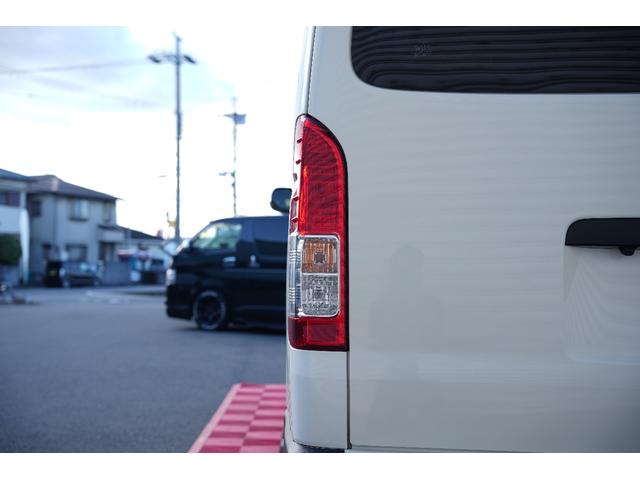 ハイエースワゴン ＧＬ　丸目キット　片側電動パワースライドドア　全席シートカバー　４１５Ｓａｆａｒｉフルエアロ　バッドフェイス　ＥＴＣ　Ｂｕｔｔｌｅｒドリンクホルダー（16枚目）