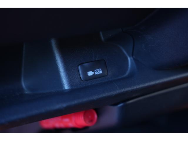 ハイエースワゴン ＧＬ　丸目キット　片側電動パワースライドドア　全席シートカバー　４１５Ｓａｆａｒｉフルエアロ　バッドフェイス　ＥＴＣ　Ｂｕｔｔｌｅｒドリンクホルダー（47枚目）