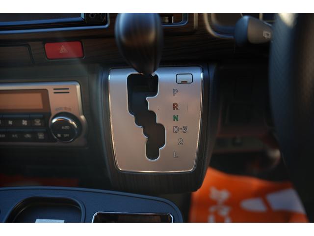 レジアスエースバン ロングスーパーＧＬ　Ｂｕｔｔｌｅｒフルエアロ　丸目キット　バッドフェイス　リアウイング　Ｂｕｔｔｌｅｒシートカバー　木目調インテリア　ＥＴＣ　１００Ｖ電源（39枚目）