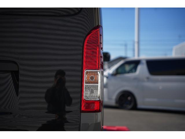 ハイエースバン ロングスーパーGL 415Safariフルエアロ グレー全塗装 丸目キット(15枚目)