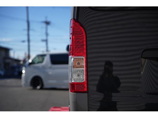 ハイエースバン ロングスーパーGL 415Safariフルエアロ グレー全塗装 丸目キット(16枚目)