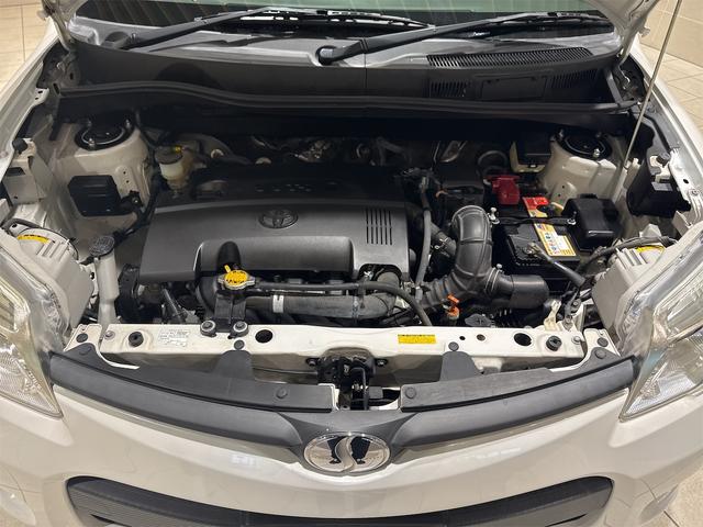 ボンネット内もスチーム洗浄仕上げできれいに仕上げ済