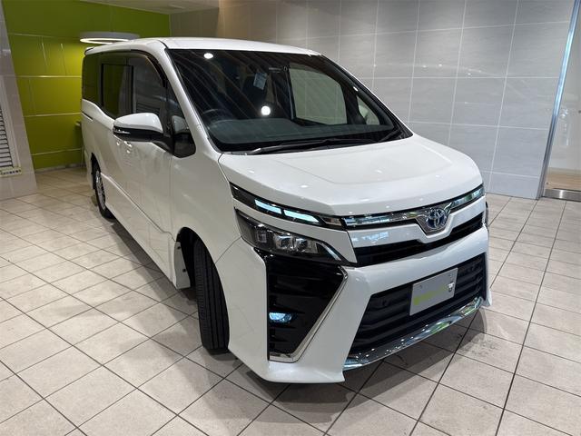 ヴォクシー ハイブリッドＺＳ　１．８ハイブリッドＺＳ　９インチナビ　ドライブレコーダー　バックモニター（6枚目）