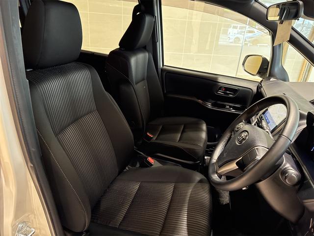 ヴォクシー ハイブリッドＺＳ　１．８ハイブリッドＺＳ　９インチナビ　ドライブレコーダー　バックモニター（13枚目）