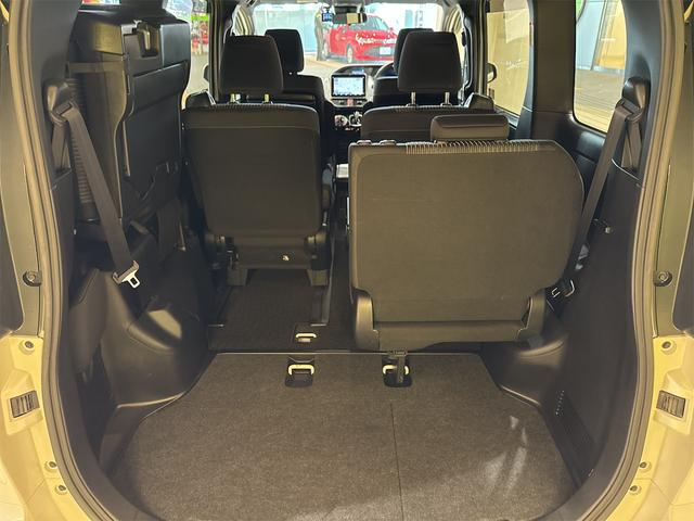 ヴォクシー ハイブリッドＺＳ　１．８ハイブリッドＺＳ　９インチナビ　ドライブレコーダー　バックモニター（18枚目）