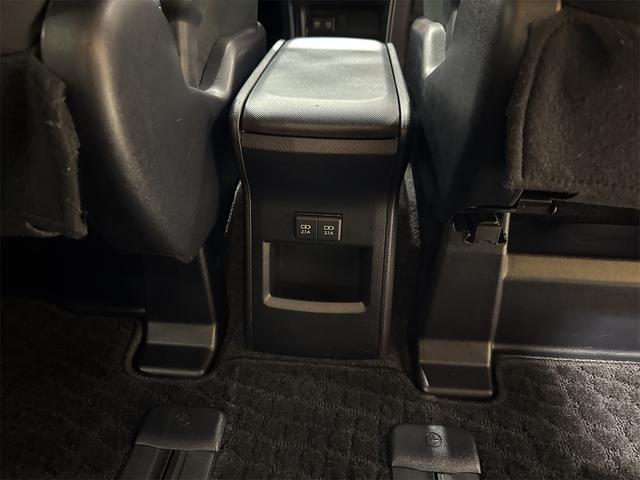 ヴォクシー ハイブリッドＺＳ　１．８ハイブリッドＺＳ　９インチナビ　ドライブレコーダー　バックモニター（30枚目）