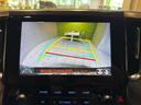 【バックガイドモニター】車両後方の映像がナビに表示して、補助線も出ます。車庫入れもラクラク♪