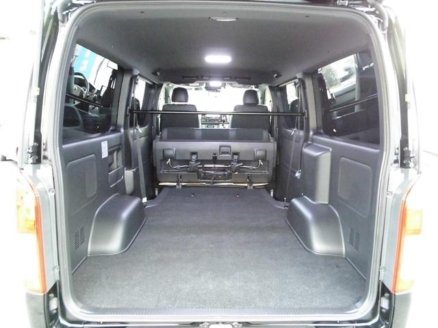 ハイエースバン 　スーパーＧＬ　ダークプライムＩＩ　ロング　両側パワースライドドア　ケンウッド９インチナビ・パノラミックビュー　デジタルインナーミラー　ＬＥＤヘッドライト　クリアランスソナー　ＥＴＣ　ハーフレザーシート（12枚目）