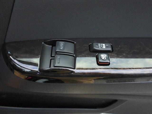 ハイエースバン 　スーパーＧＬ　ダークプライムＩＩ　ロング　両側パワースライドドア　ケンウッド９インチナビ・パノラミックビュー　デジタルインナーミラー　ＬＥＤヘッドライト　クリアランスソナー　ＥＴＣ　ハーフレザーシート（44枚目）