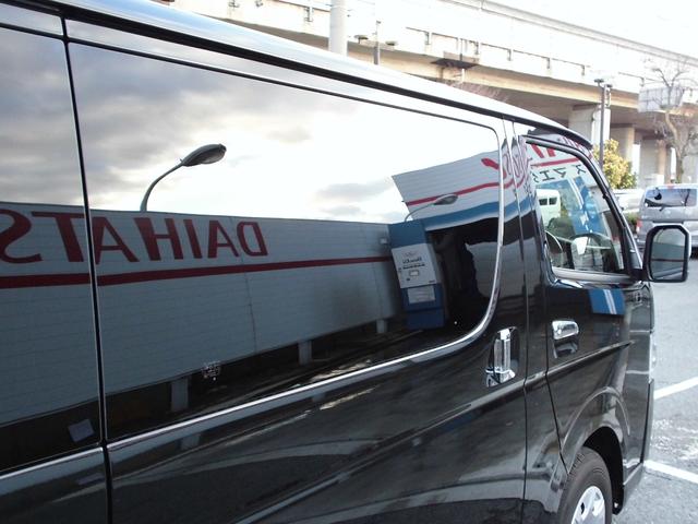 ハイエースバン 　スーパーＧＬ　ダークプライムＩＩ　ロング　両側パワースライドドア　ケンウッド９インチナビ・パノラミックビュー　デジタルインナーミラー　ＬＥＤヘッドライト　クリアランスソナー　ＥＴＣ　ハーフレザーシート（55枚目）