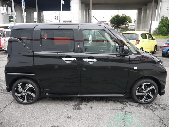 ムーヴ ＲＳ　届出済未使用車　両側パワースライドドア　スマートアシスト　電動パーキングブレーキ・オートブレーキホールド　クルーズコントロール　タコメーター　ＬＥＤヘッドランプ・フォグランプ　純正１５インチＡＷ（4枚目）