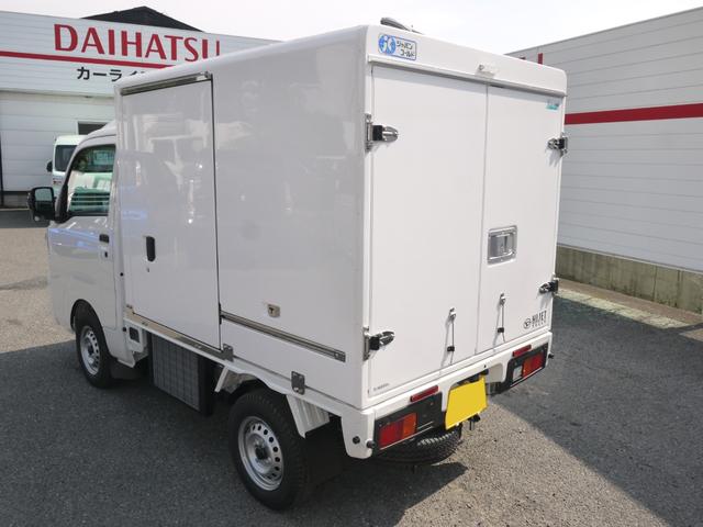 ハイゼットトラック 　ＦＲＰ中温冷凍車　４ＷＤ　両側スライドドア仕様　届出済未使用車　－５℃　スマートアシスト　スマートインナーミラー　バックカメラ　コーナーセンサー　ＬＥＤヘッドライト・フォグランプ　キーフリーシステム（9枚目）