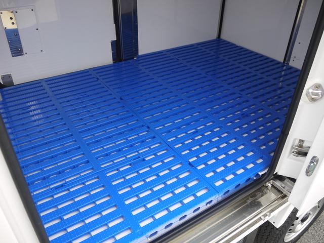 ハイゼットトラック 　ＦＲＰ中温冷凍車　４ＷＤ　両側スライドドア仕様　届出済未使用車　－５℃　スマートアシスト　スマートインナーミラー　バックカメラ　コーナーセンサー　ＬＥＤヘッドライト・フォグランプ　キーフリーシステム（51枚目）