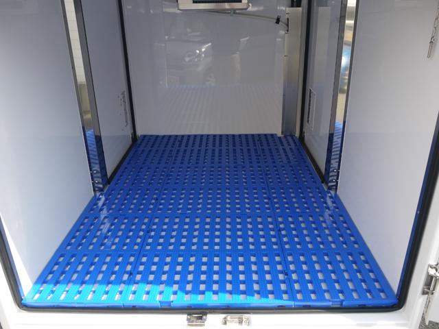 ハイゼットトラック 　ＦＲＰ中温冷凍車　４ＷＤ　両側スライドドア仕様　届出済未使用車　－５℃　スマートアシスト　スマートインナーミラー　バックカメラ　コーナーセンサー　ＬＥＤヘッドライト・フォグランプ　キーフリーシステム（59枚目）