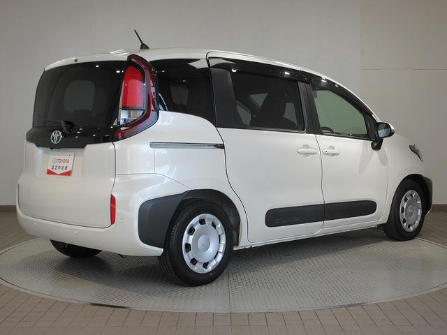 シエンタ Ｘ　フルセグ　ミュージックプレイヤー接続可　バックカメラ　衝突被害軽減システム　ＥＴＣ　電動スライドドア　ＬＥＤヘッドランプ　乗車定員７人　３列シート　ワンオーナー（3枚目）