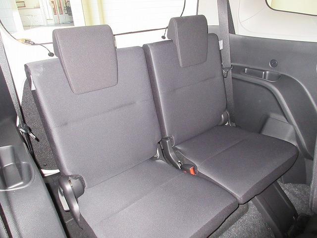 シエンタ Ｘ　フルセグ　ミュージックプレイヤー接続可　バックカメラ　衝突被害軽減システム　ＥＴＣ　電動スライドドア　ＬＥＤヘッドランプ　乗車定員７人　３列シート　ワンオーナー（6枚目）