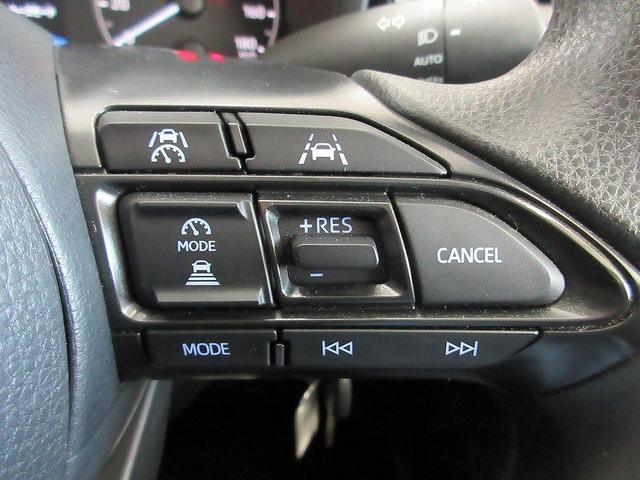 シエンタ Ｘ　フルセグ　ミュージックプレイヤー接続可　バックカメラ　衝突被害軽減システム　ＥＴＣ　電動スライドドア　ＬＥＤヘッドランプ　乗車定員７人　３列シート　ワンオーナー（10枚目）