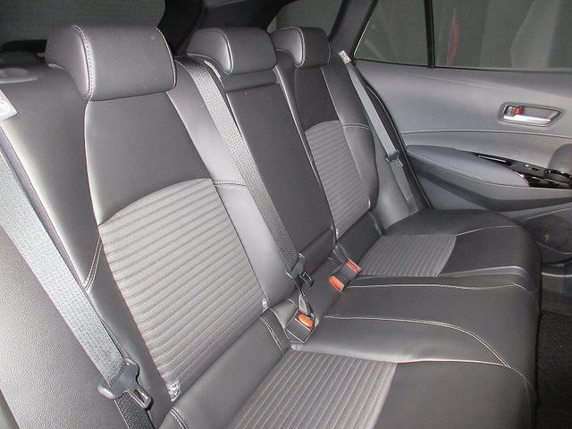 カローラツーリング ハイブリッド　ダブルバイビー　フルセグ　メモリーナビ　バックカメラ　衝突被害軽減システム　ＥＴＣ　ドラレコ　ＬＥＤヘッドランプ　ワンオーナー（5枚目）