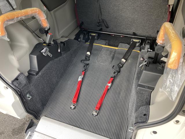 タント スローパーＬリヤシートツキ　リアシート取り外し可　電動ウインチ機能　非課税車　ＣＤステレオ　キーレス（12枚目）