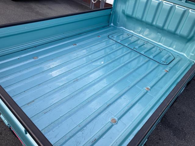 ハイゼットトラック スタンダード 4WD MT エアコン パワステ ラジオ(9枚目)