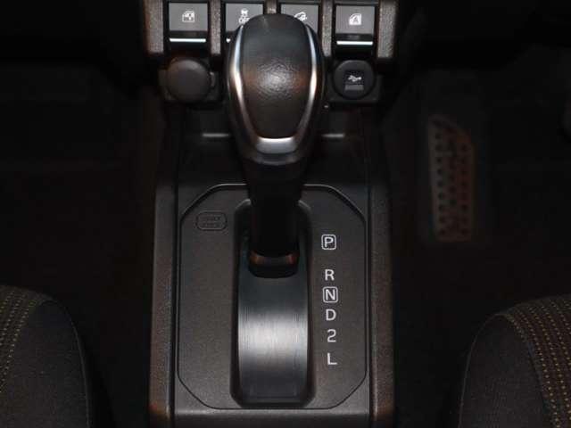 ジムニー 660 XL 4WD メモリーナビゲーション バックカメラ ビル(8枚目)