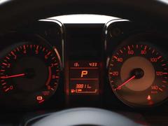 �ǥ�����ȥ��ʥ��������ޤ�ͻ�礷�Ƥ��뤳�Υ᡼�����ϡ���ǧ�����ɹ��Ǥ��ꡢ�ɥ饤�С��ˤȤä�ɬ�פʥ���ե��᡼������狼��䤹�������Ƥ���ޤ��� 4