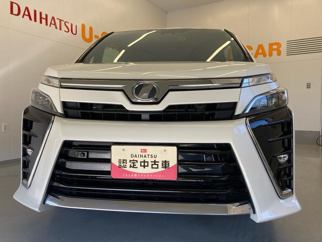 ヴォクシー ZS 煌II 9インチメモリーナビ(TV CD/DVD 録音 Bluetooth)・バックカメラ・クルーズコントロール・LEDヘッドランプ・両側パワースライドドア・前後ドラレコ・フリップダウンモニター・ETC(2枚目)